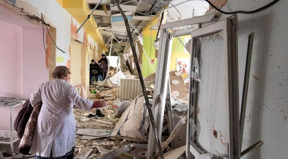 Rusia califică ”fake news” acuzația că a bombardat maternitatea din Mariupol, susținând că acolo erau trupe ucrainene