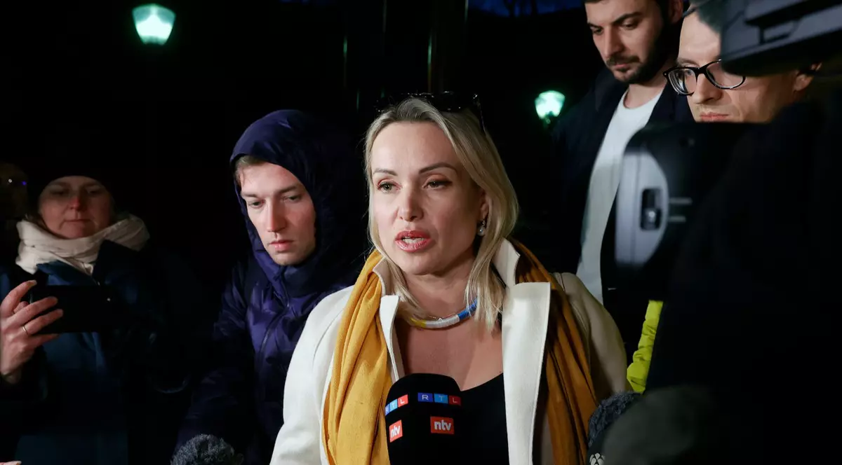 Jurnalista care a protestat antirăzboi în direct la televiziunea rusă, amendată cu 30.000 de ruble. „Am fost interogată 14 ore”