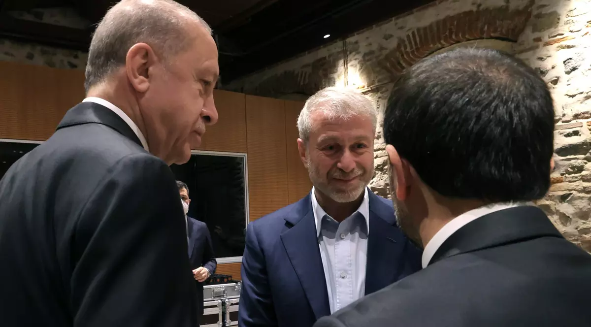 Abramovici, la runda de negocieri Rusia - Ucraina de la Istanbul. Imagini cu miliardarul după informațiile că a fost otrăvit