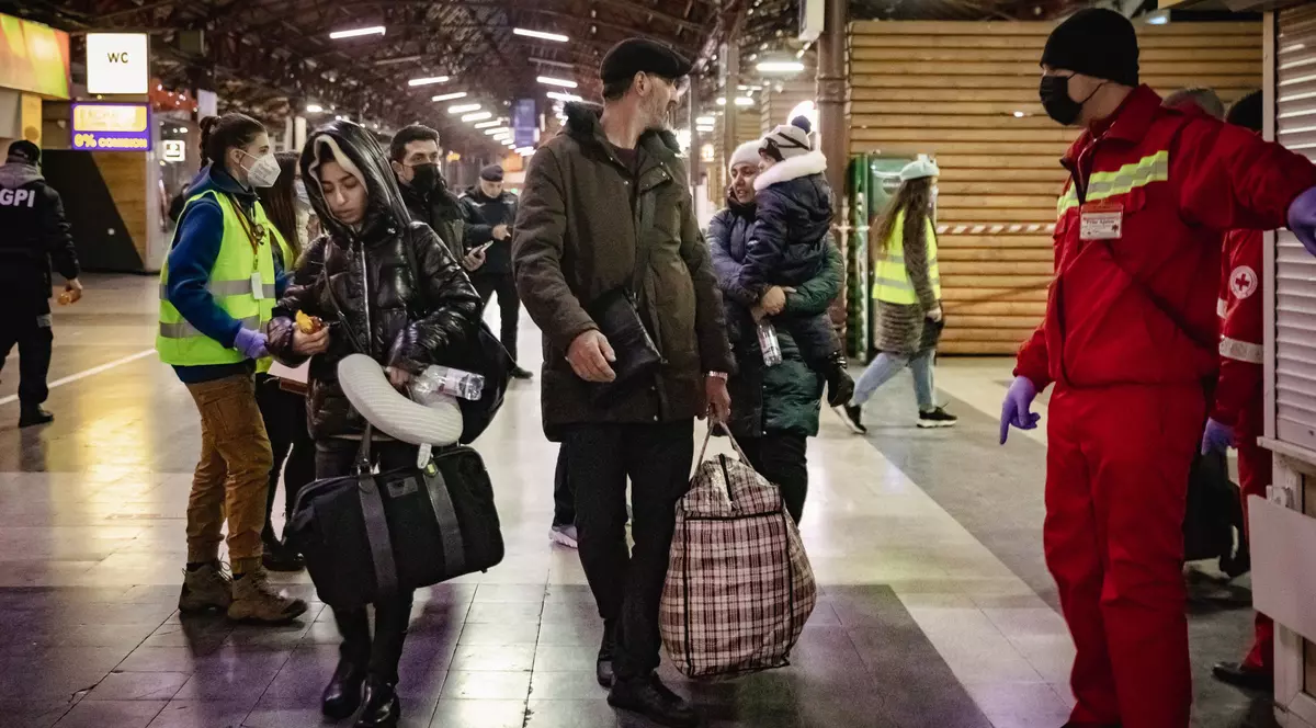 Mai mulți voluntari pentru refugiații ucraineni se retrag de la Gara de Nord, după divergențe cu ISU: „Au intrat doar ca să ne dea ordine”