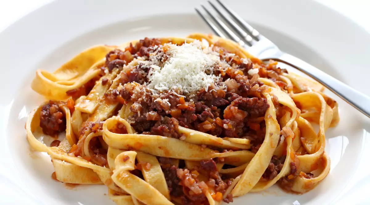 Sos ragu - ce este și cum se face