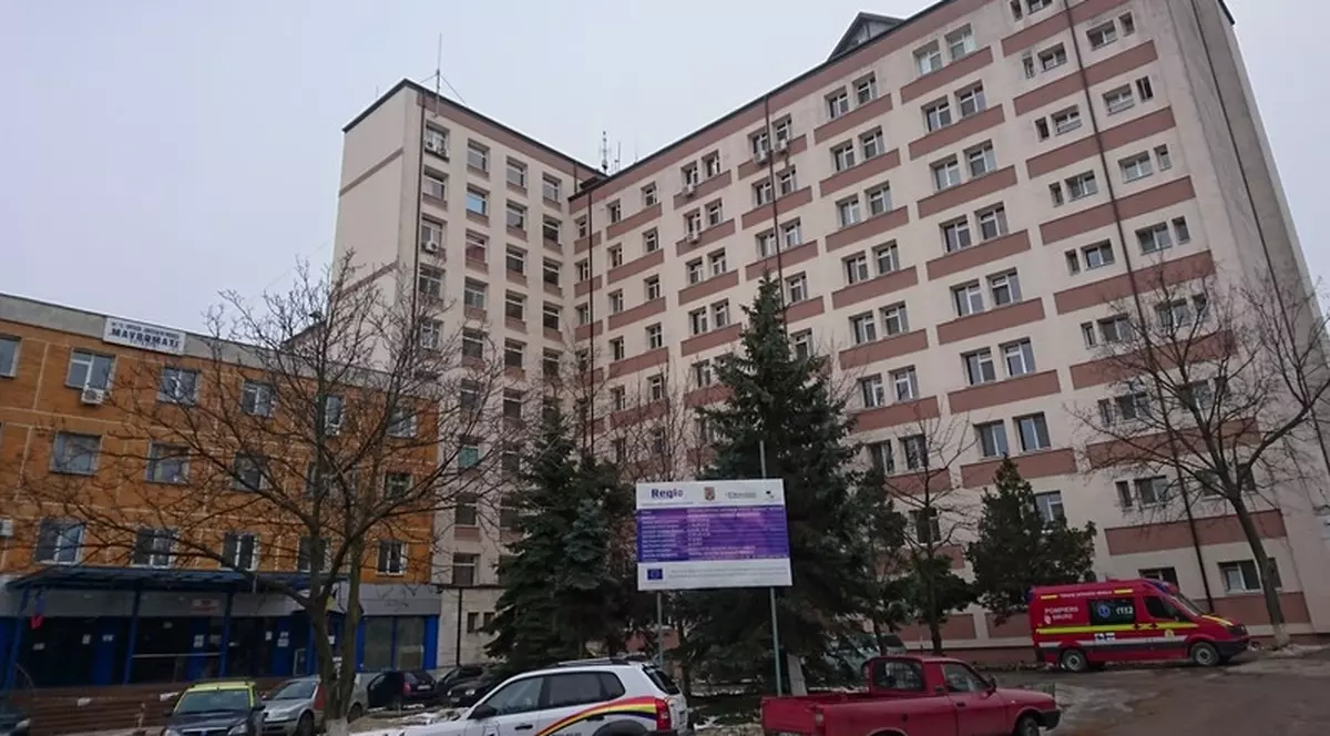 Un bărbat împușcat la Kiev a fugit din spital pentru a scăpa de război. A ajuns în România și este internat la Botoșani