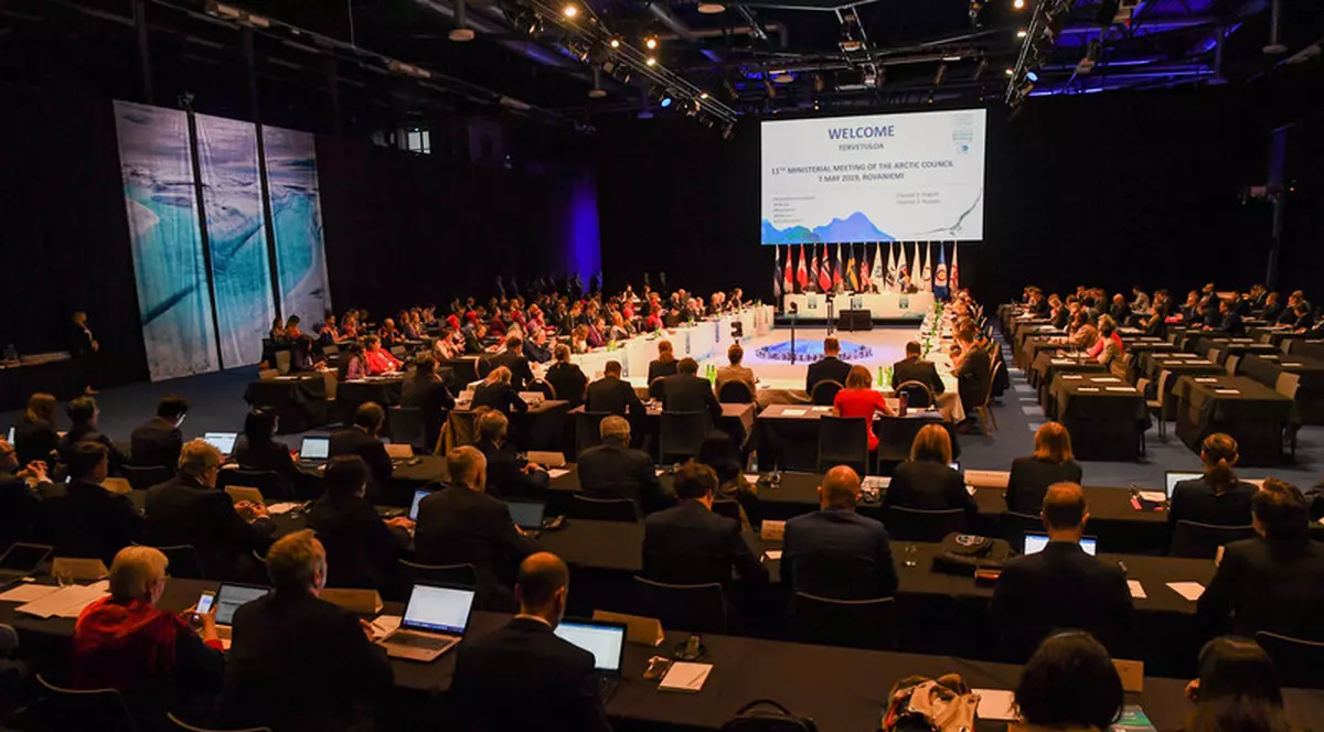 Consiliul Arctic îşi anulează întâlnirile programate pe teritoriul Federației Ruse