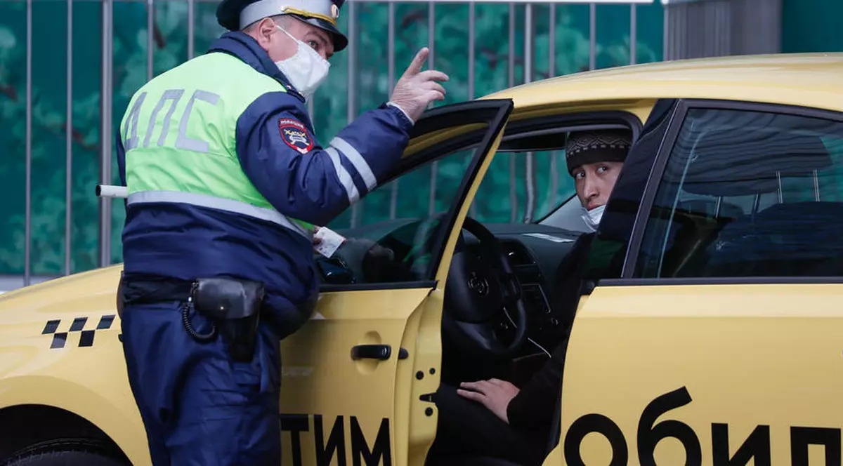 Rusia vrea să oblige firmele de taxi să transfere datele despre cursele de călători către serviciul de securitate