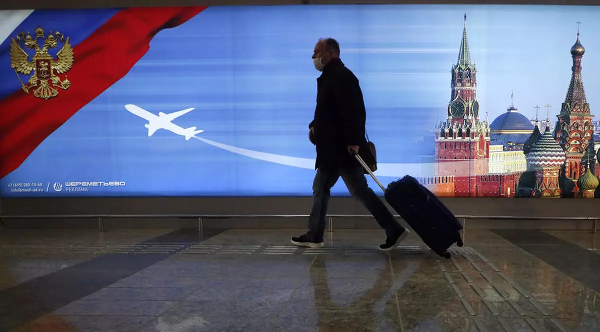 „Am cumpărat doar un bilet dus”. Exodul IT-iștilor din Rusia