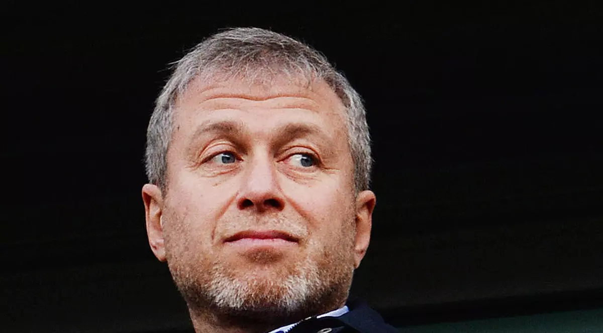 Marea Britanie îngheață activele lui Roman Abramovici și ale altor oligarhi ruși. Licență specială de joc pentru Chelsea