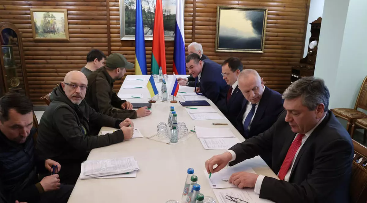 Negociator ucrainean: „Rusia e pe cale să realizeze costul real al războiului și acum începem să avem negocieri constructive”