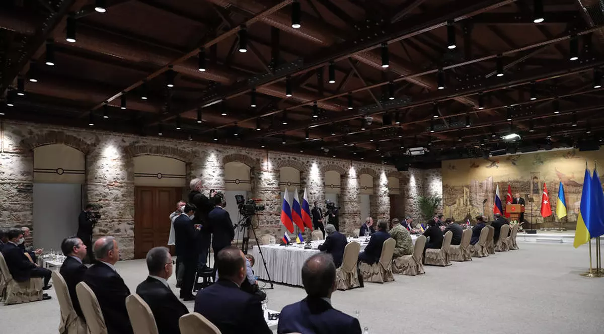 Surse Financial Times: Rusia renunță la cererile de „denazificare” a Ucrainei și acceptă aderarea ei la UE, dar nu și la NATO