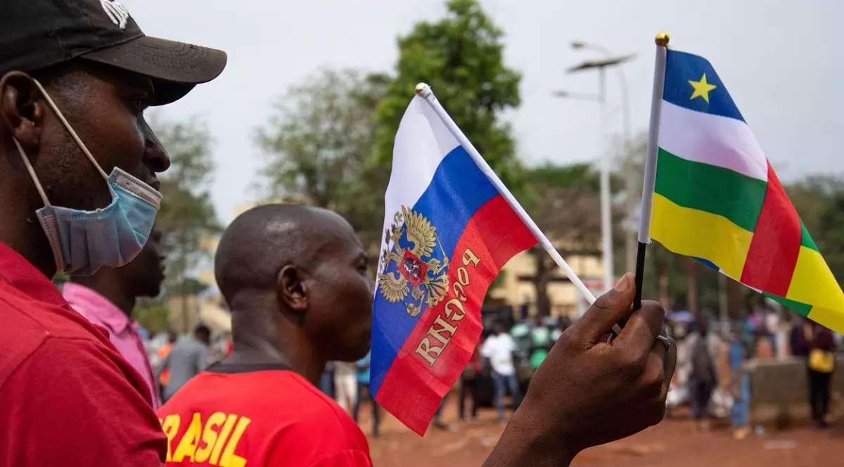 „Putin, tu ești Isusul timpurilor moderne!” Cum funcționează propaganda rusă în țările din Africa