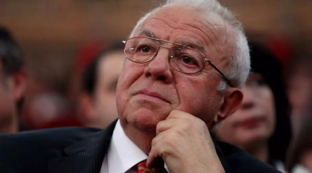 Secretariatul de stat pentru revoluționari cere retragerea certificatului lui Alexandru Arșinel. Cum motivează