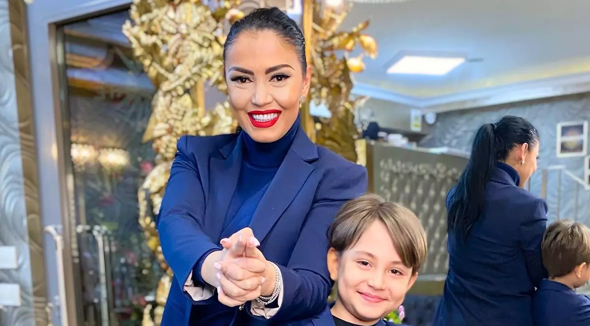 Cum își crește Andreea Mantea băiatul. David are 6 ani: „Nu sunt de acord cu parentingul de acum, că nu trebuie să îți cerți copilul. Eu prefer așa, cu papucul și cu mătura”