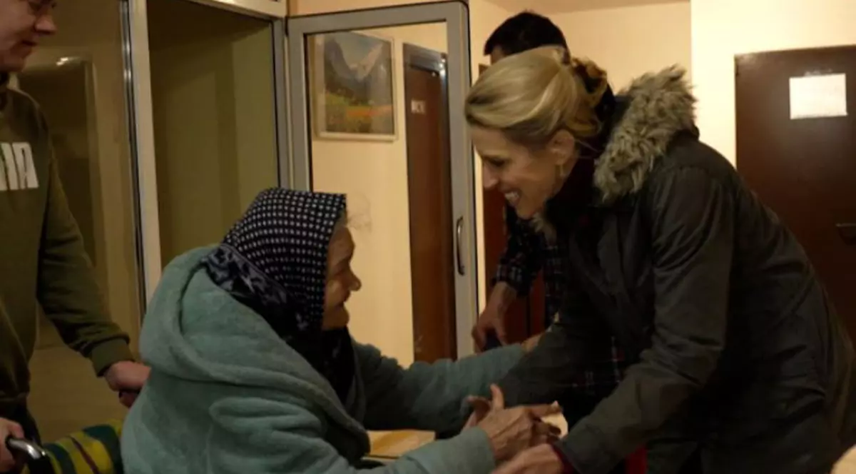 ”Nu credeam că aș putea sfârși așa”. Mărturia unei femei de 86 de ani, evacuată din Donețk