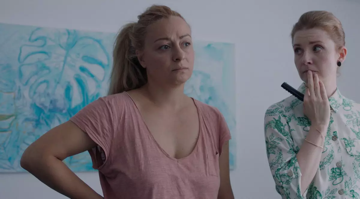 #dogpoopgirl, un film despre cum poți fi umilit pe internet. „Un simplu comment care pentru noi nu înseamnă nimic pentru altcineva e o rană”