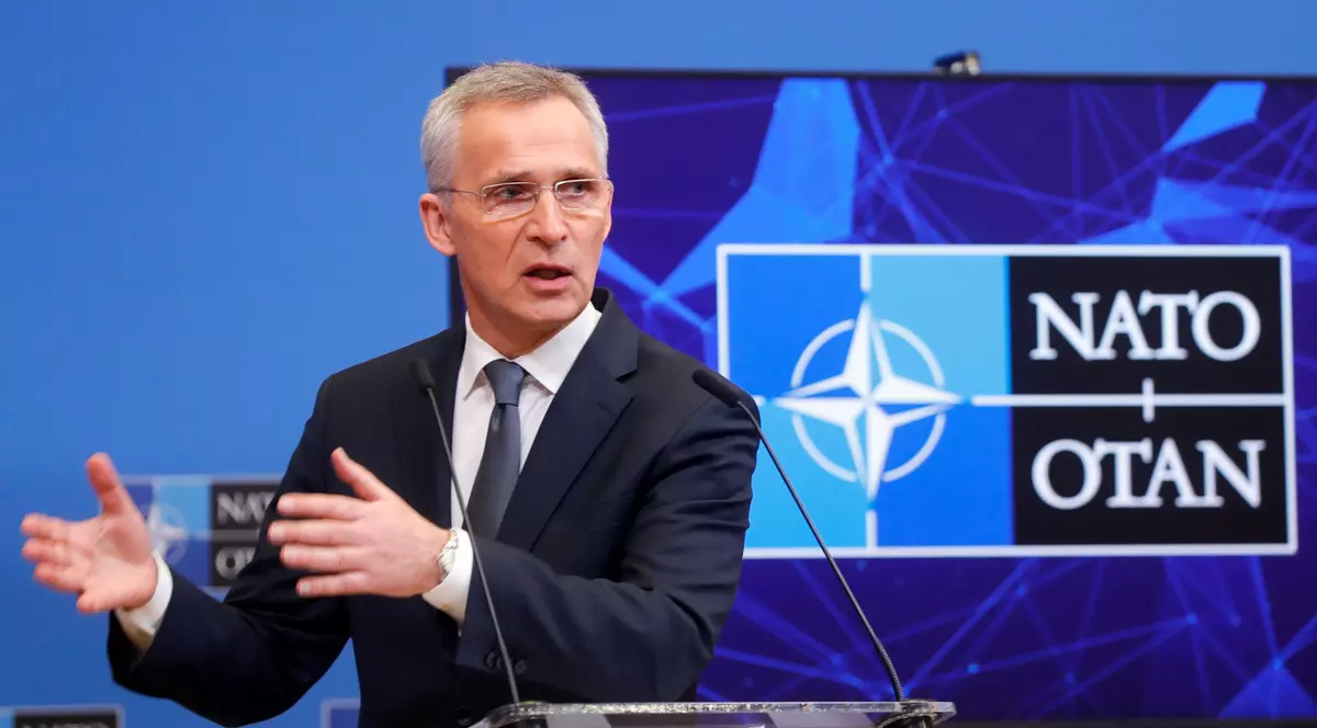 Stoltenberg: NATO plănuiește o prezență militară permanentă la granițele sale