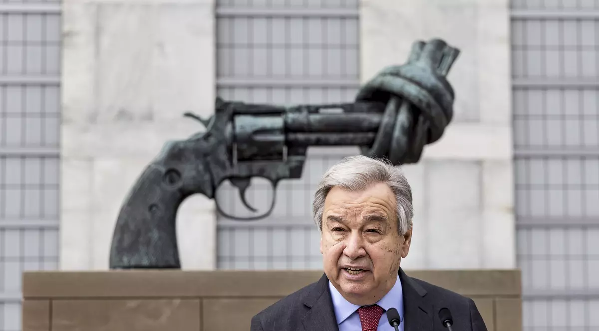 Șeful ONU se întâlnește astăzi cu Vladimir Putin, la Moscova. Despre ce ar urma să discute