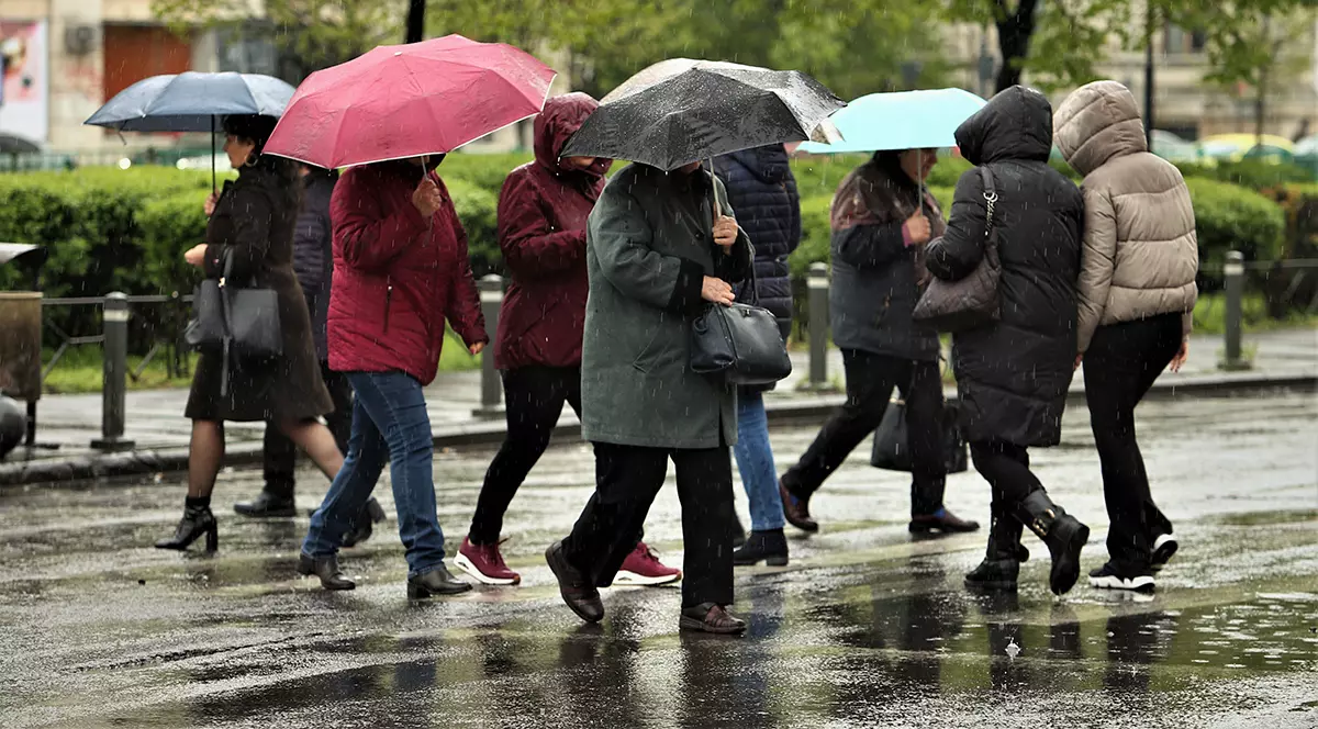 Prognoza meteo pentru următoarele două săptămâni. Meteorologii anunță că vin ploile