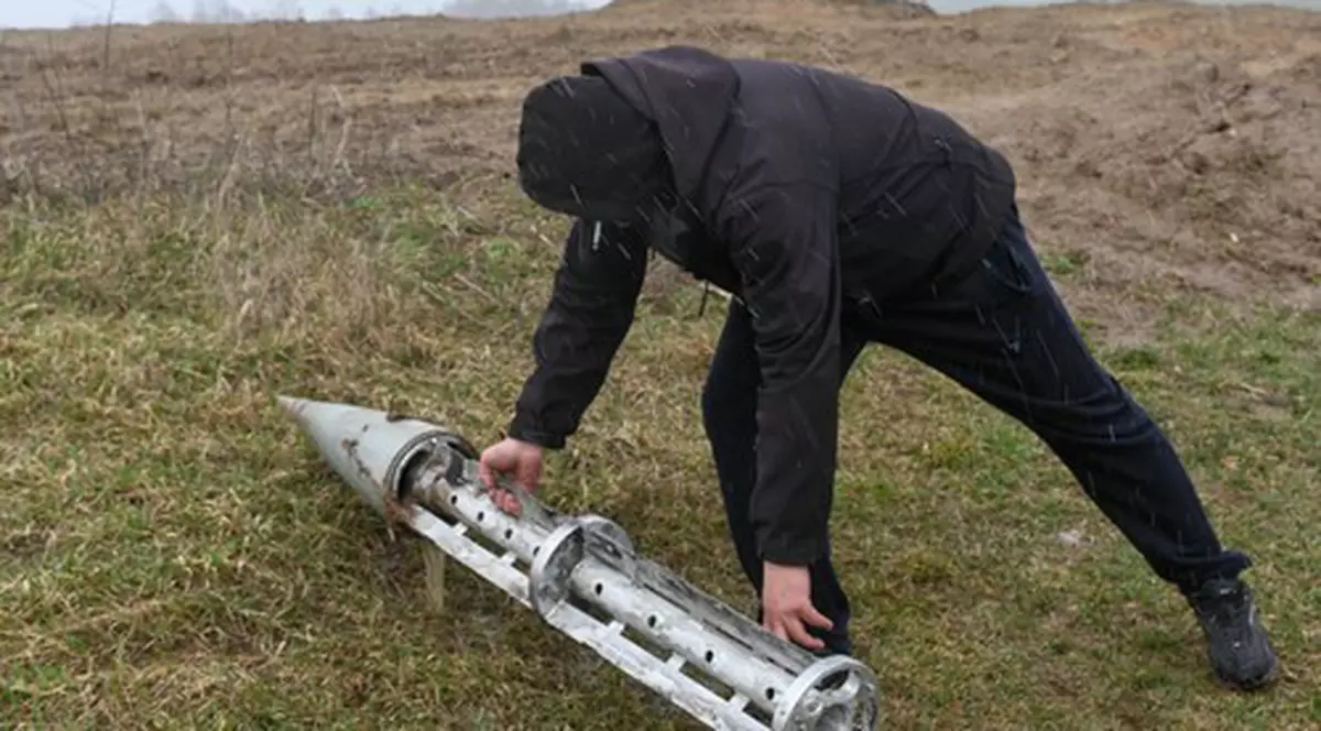 Investigație NY Times: Soldații ucraineni au folosit bombe cu dispersie, interzise în baza unei convenții internaționale, în atacuri asupra forțelor ruse