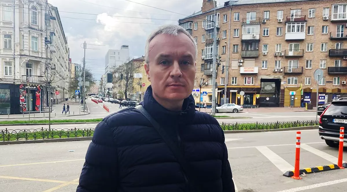 Cine este vicepreședintele Gazprombank care a fugit din Rusia pentru a lupta de partea Ucrainei: „Nu Putin ucide ucraineni și violează femei. Poporul rus o face”