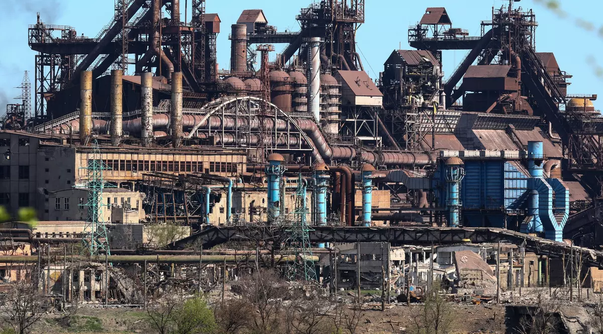 Ucraina plănuiește vineri o „operațiune” de evacuare a civililor blocați în uzina Azovstal