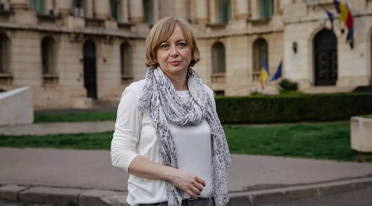 Pressone: Emilia Șercan arată cum a fost fabricată o probă pentru mușamalizarea acțiunii de kompromat, la două ore după o discuție cu ministrul de interne