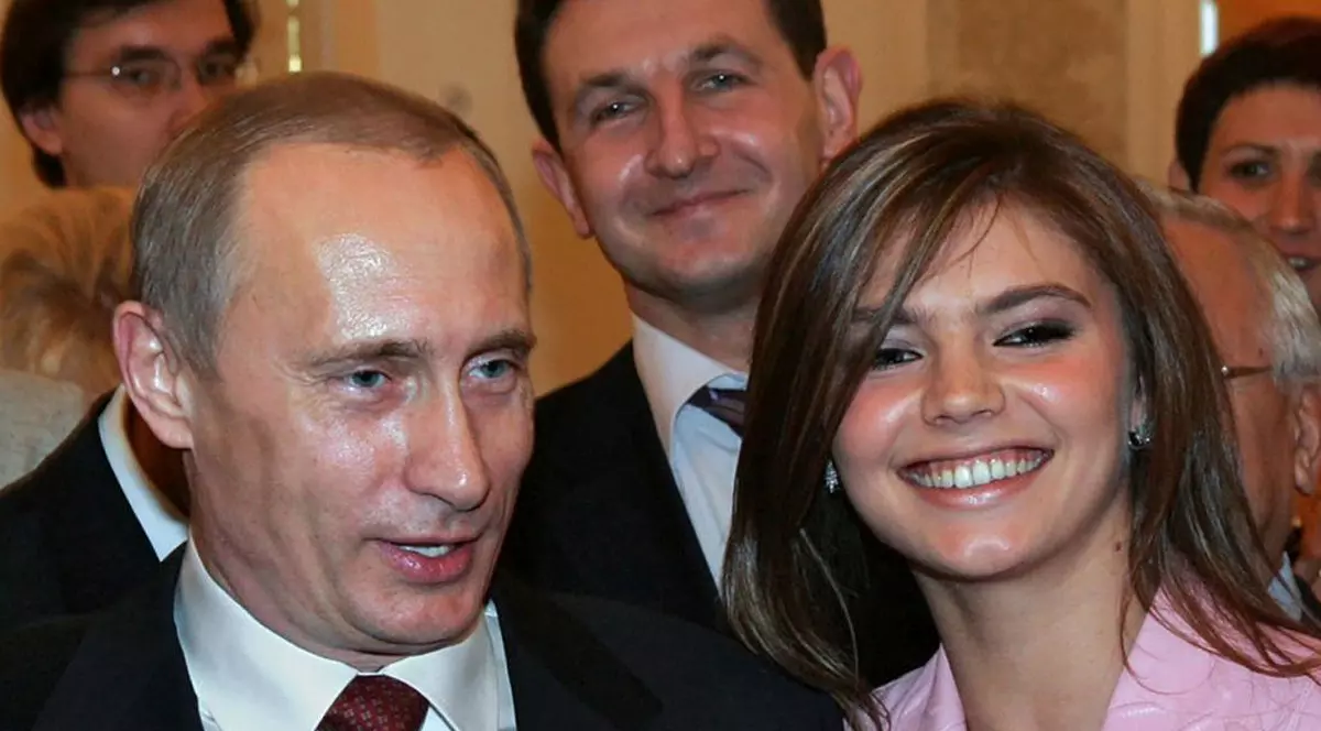 SUA au decis în ultimul moment să nu o sancționeze pe presupusa amantă a lui Putin, Alina Kabaeva. Care este motivul