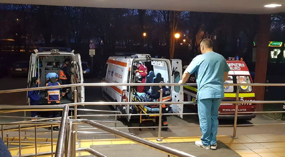 Părinții unui copil de 1 an și 8 luni din Satu Mare, suspectați că și-au omorât în bătaie copilul. Medicii au alertat poliția