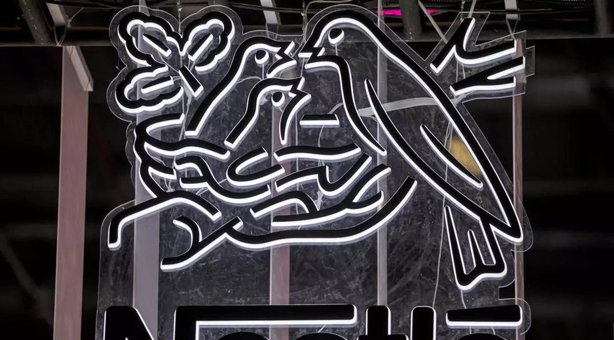 Angajații din Europa de Est ai Nestle, Pepsi și Mondelez, revoltați de decizia companiilor de a nu se retrage complet din Rusia