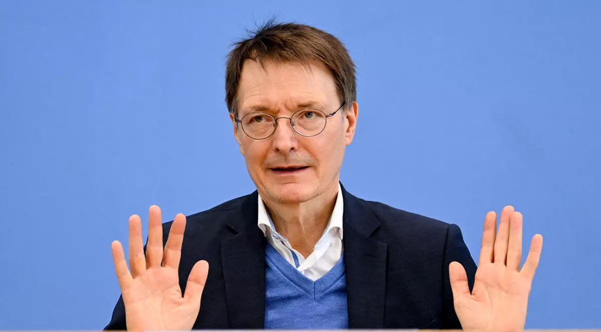 Un grup extremist care plănuia să-l răpească pe ministrul sănătății din Germania, prins după ce a vrut să cumpere puști și pistoale de la agenți sub acoperire