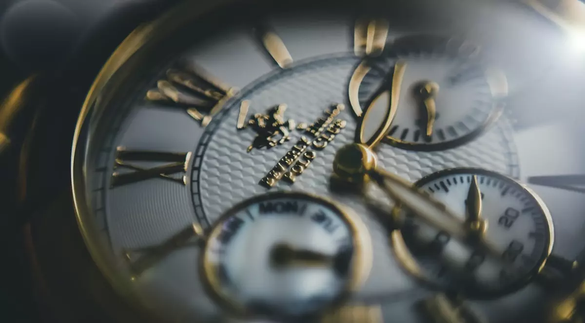 Ceasul de mână, un accesoriu atemporal,  elegant, ce ține timpul la îndemână