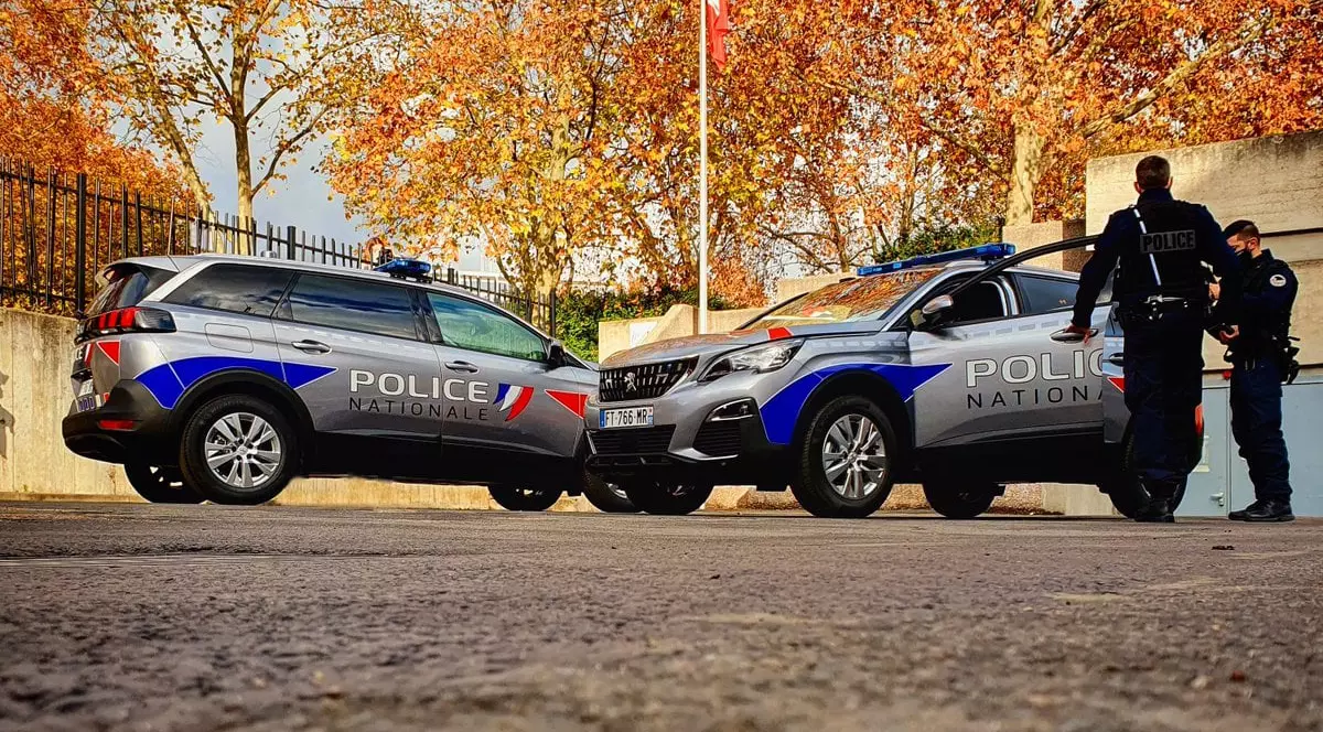 Jaf armat la un magazin de lux din Paris. Pagube „de milioane de euro”