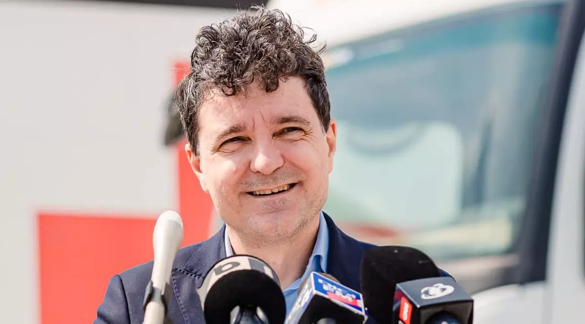 Nicușor Dan a devenit tată pentru a doua oară. Soția primarului Capitalei a născut un băiețel