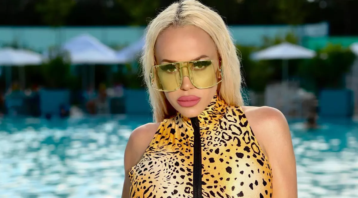 Reacția Andei Adam după ce a fost evacuată din casă. „Este urât ce se întâmplă. Nu mai locuiesc acolo de mult timp”