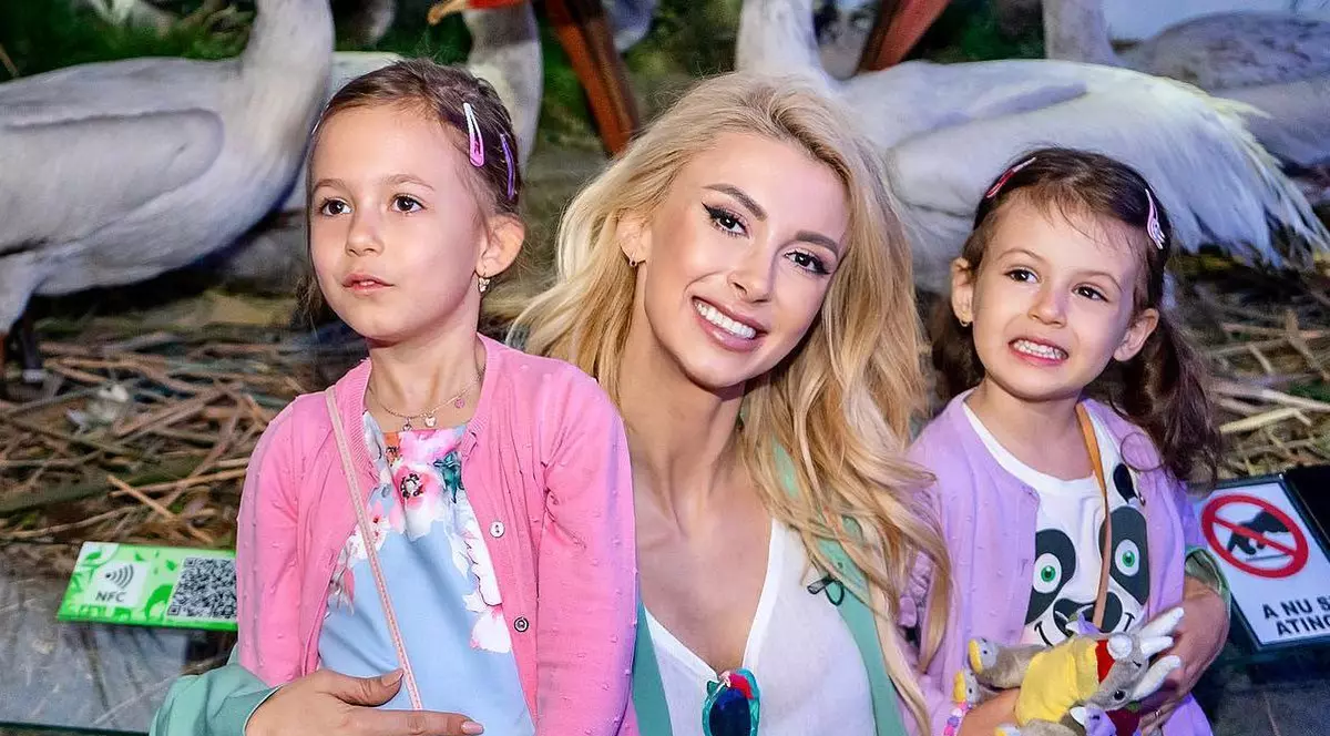 Andreea Bălan și fetițele