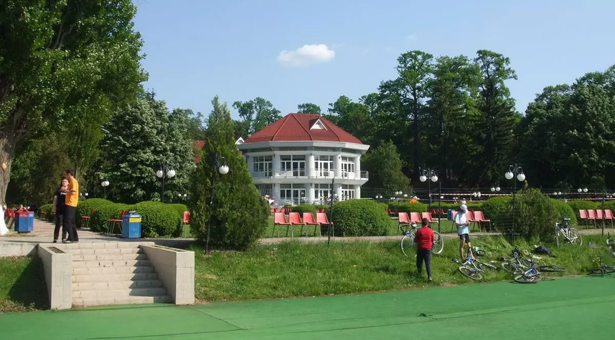 Cum a fost înstrăinată cea mai mare bază de agrement din patrimoniul CFR, întinsă pe zeci de hectare la Snagov. Sorin Grindeanu cere o anchetă