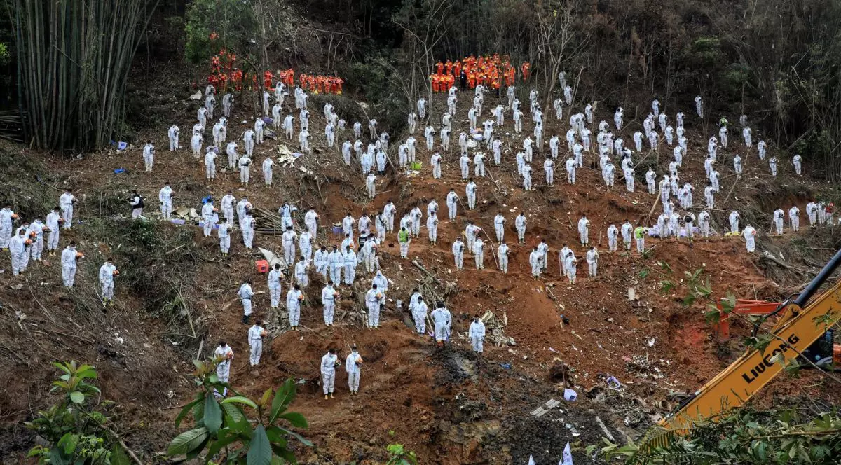 Avionul China Eastern a fost prăbușit intenționat, sugerează ancheta care analizează tragedia din martie