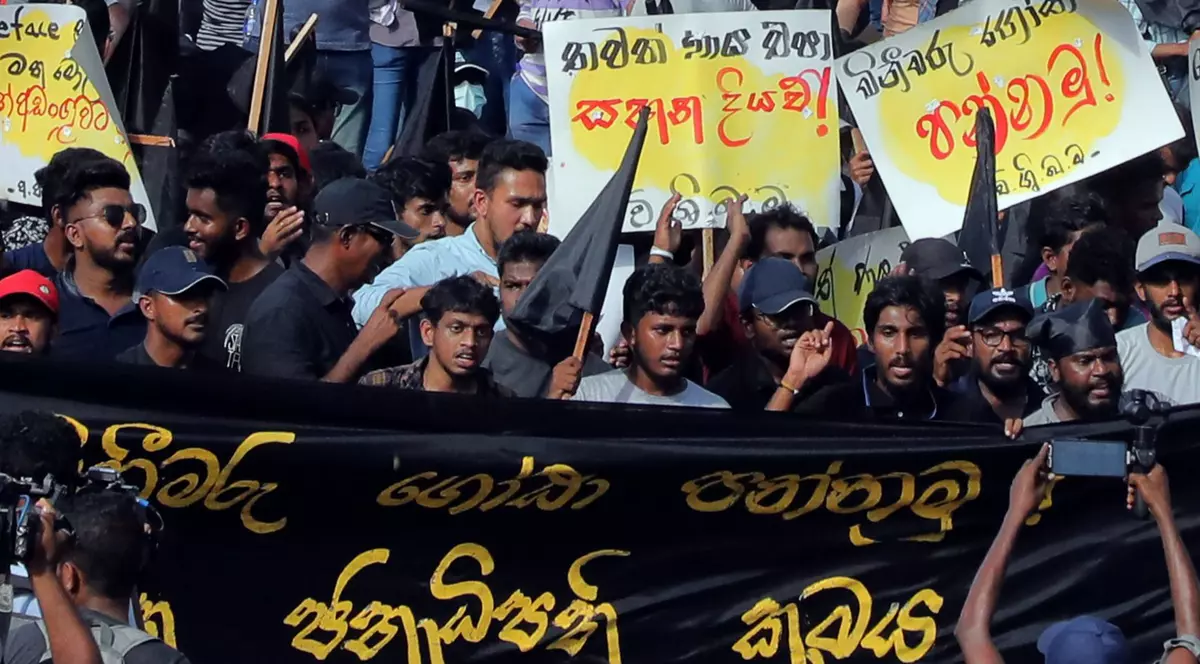 „Vom muri”. Sri Lanka avertizează asupra unui dezastru național din cauza lipsei de mâncare și a crizei economice acute