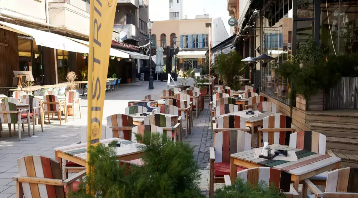 COMUNICAT eJobs: Revenire explozivă în HoReCa: peste 11.000 de joburi noi de la ridicarea restricțiilor