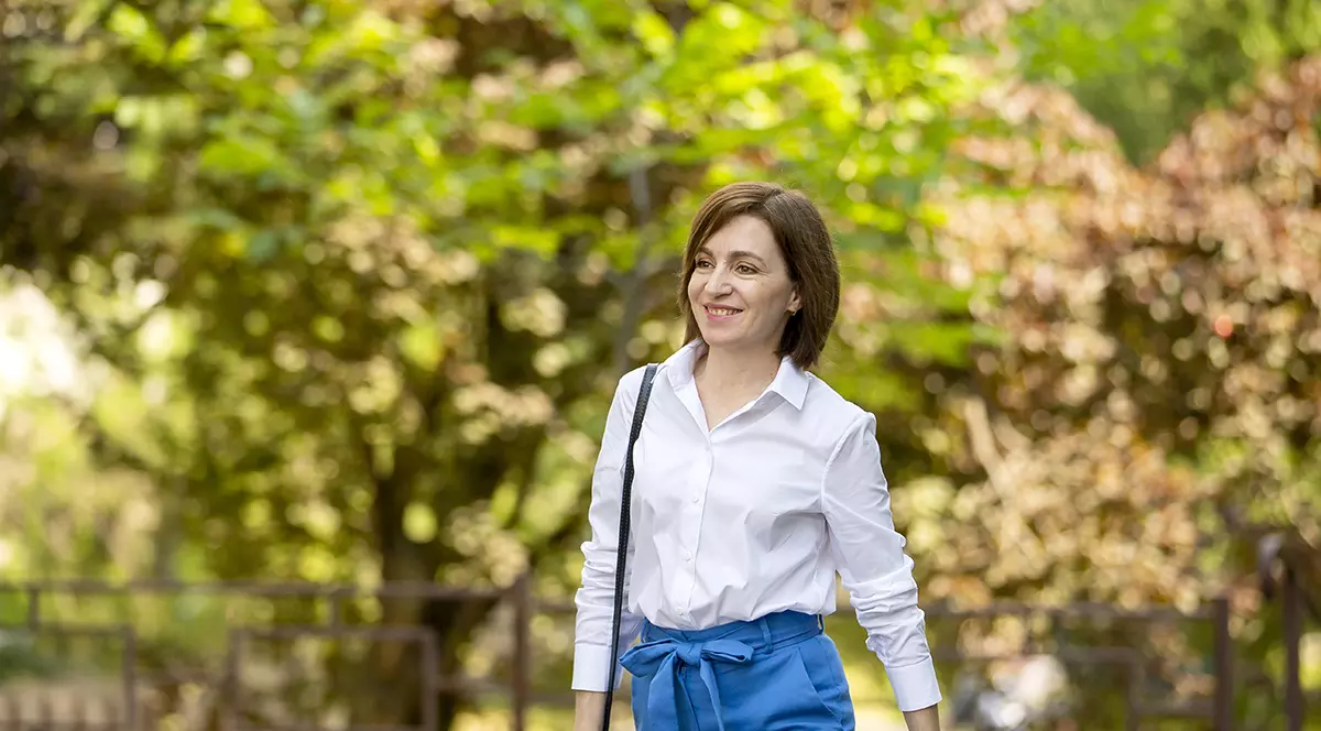 De ce ne fascinează că Maia Sandu călătorește cu low-cost-ul și ce declara lidera de la Chișinău acum trei ani, la Iași