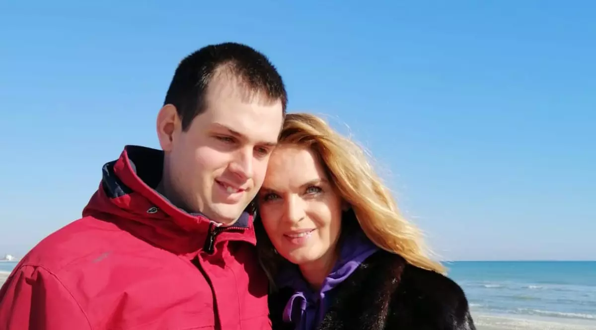 Manuela Hărăbor și fiul ei