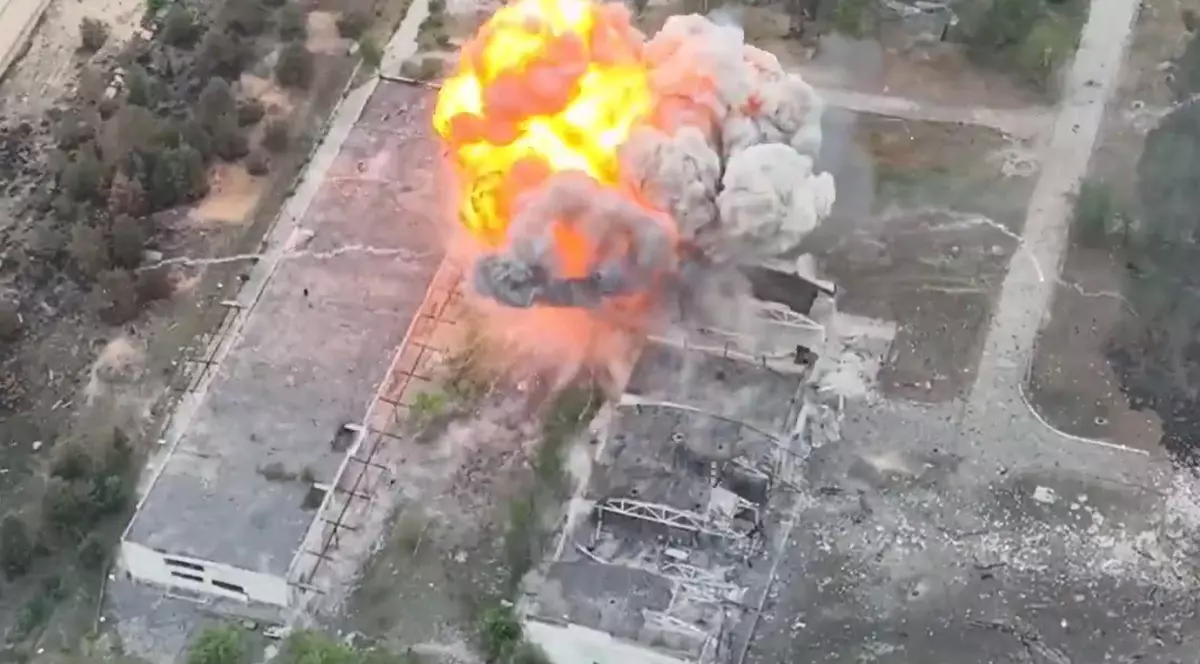 VIDEO | Un ziarist rus a dat de gol poziția unei arme rare și ucrainenii au distrus-o cu o explozie uriașă