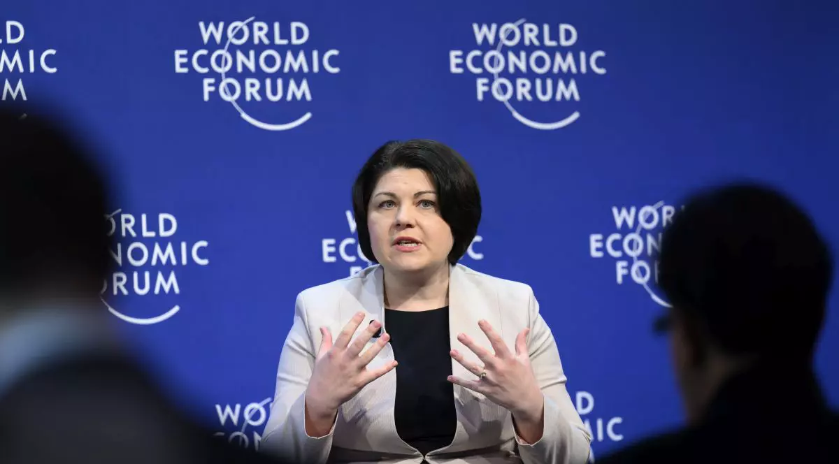 Bloomberg: Republica Moldova se teme că va fi uitată de UE, în vreme ce Ucraina face propriile eforturi pentru aderare