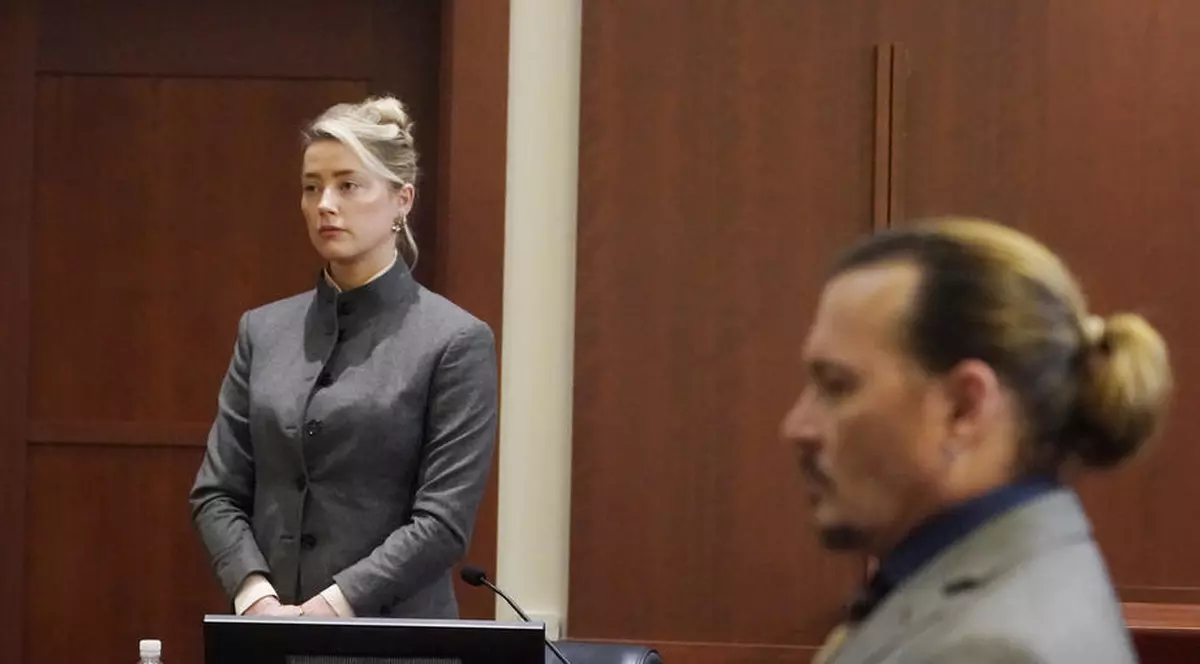 Amber Heard îl acuză pe Johnny Depp că a lovit-o în luna de miere. „Am crezut că totul se va sfârși foarte rău”
