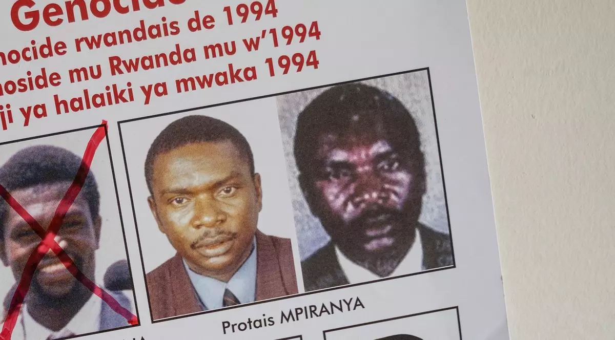 Cel mai căutat fugar din ultimii 20 de ani, acuzat că a organizat genocidul din Rwanda, a fost găsit