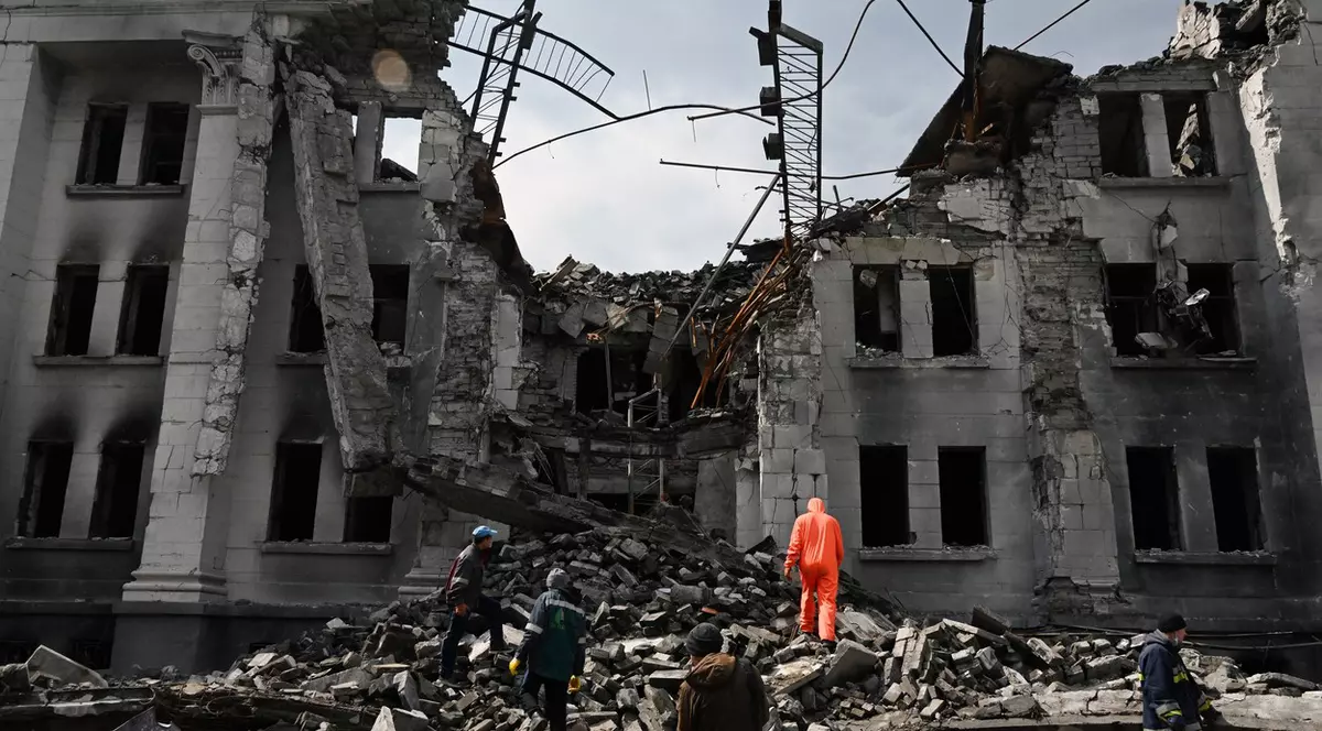 Rușii vor să facă „o paradă a prizonierilor” în Mariupol, cu 2.000 de civili îmbrăcați în uniforme ucrainene, anunță oficiali din oraș