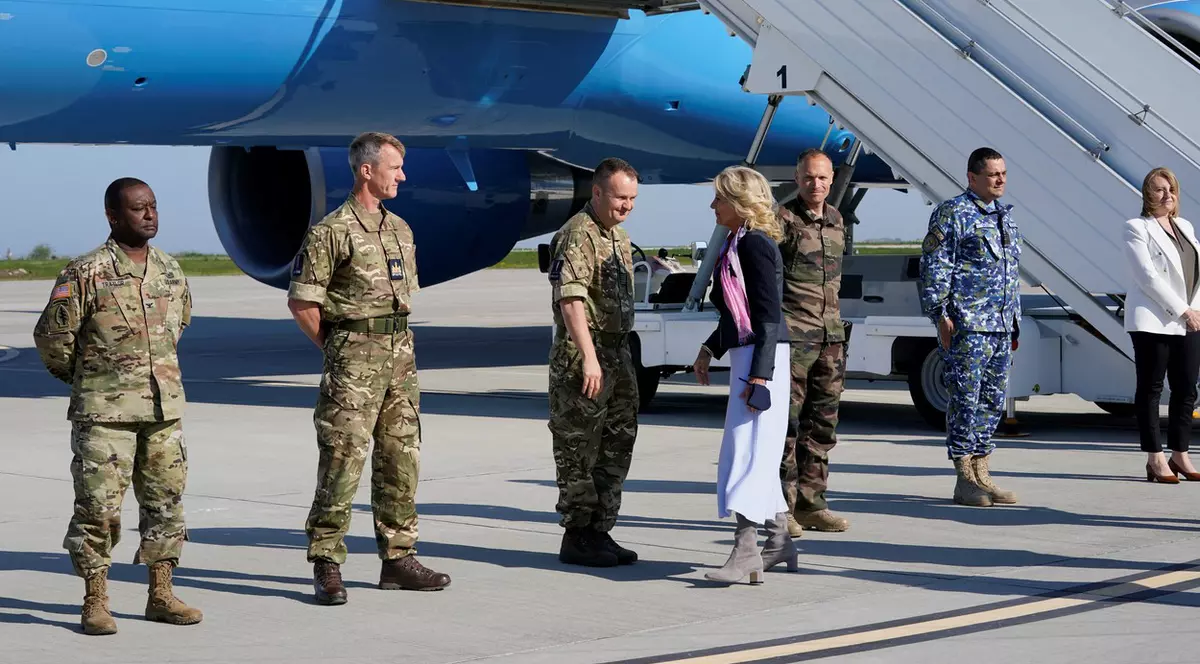 Jill Biden a ajuns în România. Prima Doamnă a SUA începe o vizită oficială de două zile. Care este programul