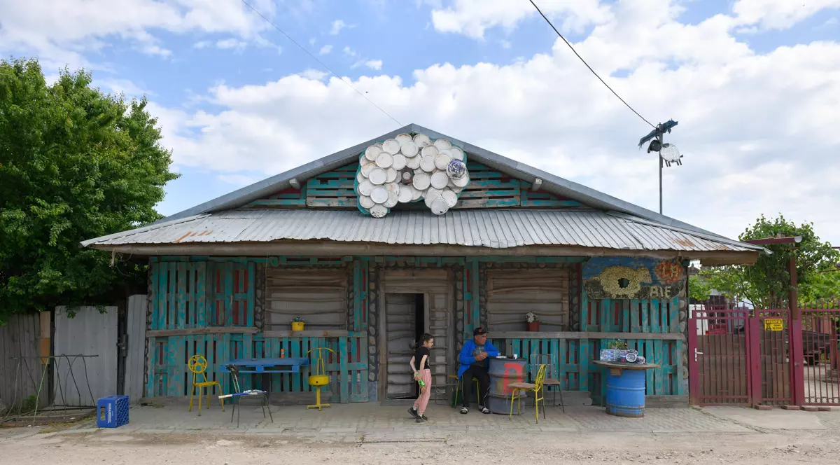 Ce spune despre Fierbinți un elev cu 9,75 la Evaluarea Națională: „Românul de rând percepe locul ca fiind definitoriu pentru aspectele din serial”