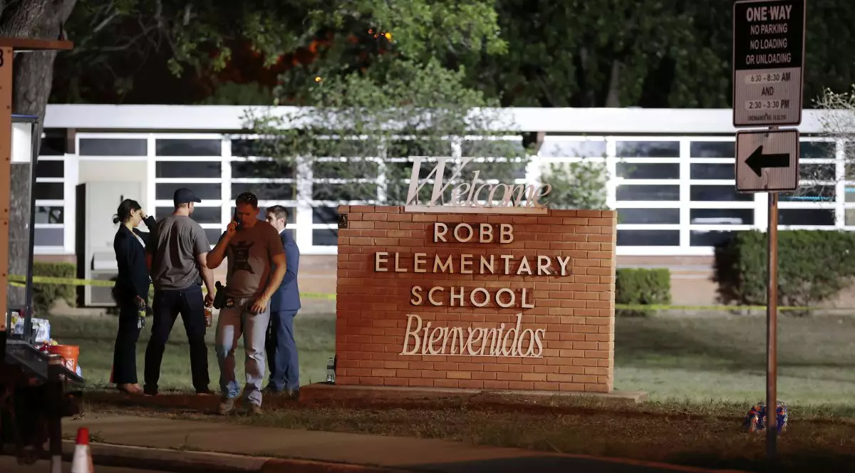 Cel puțin două fete sunt încă dispărute după atacul de la școala din Texas