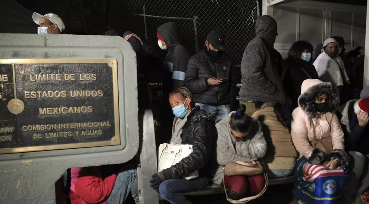 SUA se confruntă cu cel mai mare val de migranți cubanezi din ultimele 4 decenii