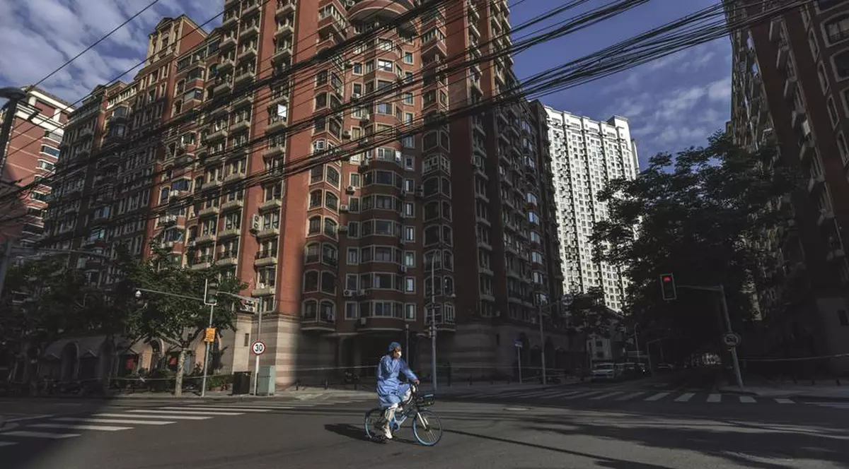 Shanghai înăsprește măsurile de izolare, deși numărul de cazuri COVID scade. „Nu faceți ce vreți. Aici e China”