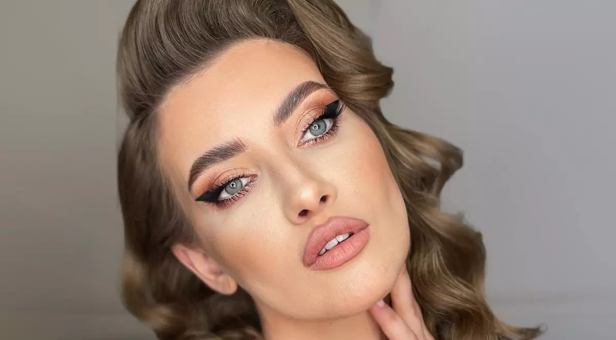 Dieta Iuliei Albu. Ce restricții alimentare are la aproape 41 de ani. „Mi se pare ridicol, mai ales pentru o persoană care face sport”